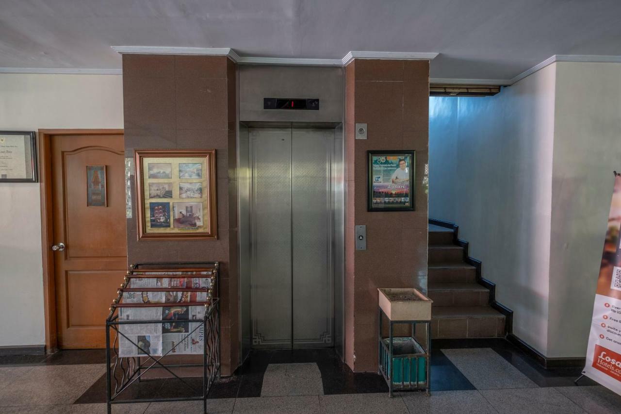Oyo 628 Losari Metro ماكاسار المظهر الخارجي الصورة